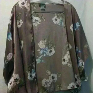 floral mauve shrug